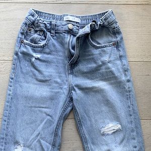 🦋 Zara girls jeans 💙 size 10 “the mom fit” 🦋